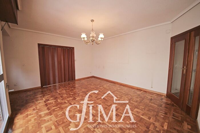 Casas en venta y pisos alquiler - 2