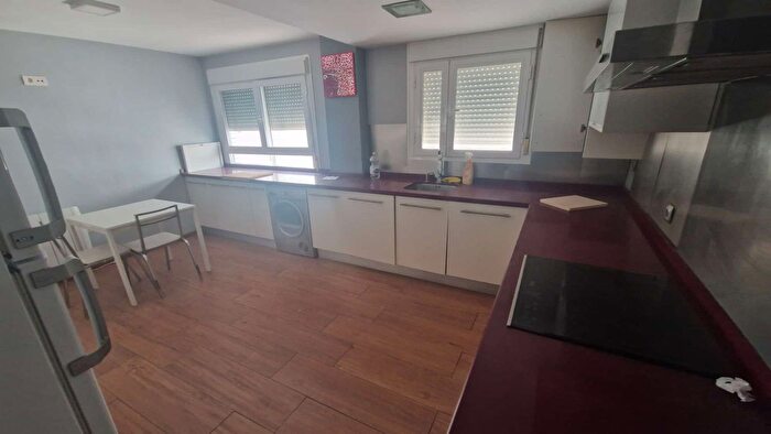 Casas en venta y pisos alquiler - 2