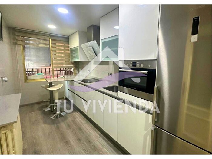 Casas en venta y pisos alquiler - 3
