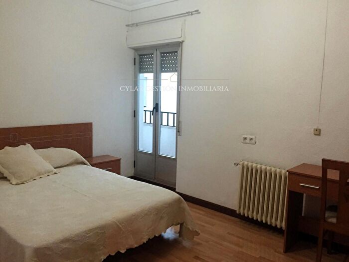 Casas en venta y pisos alquiler - 2