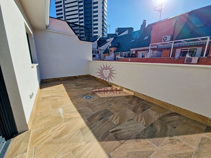 Casas en venta y pisos alquiler - 3