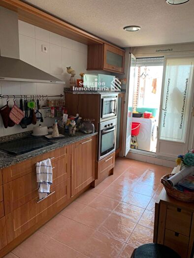 Casas en venta y pisos alquiler - 2