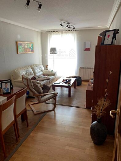 Piso en venta en Santa Marta de Tormes, Salamanca de 3 habitaciones
