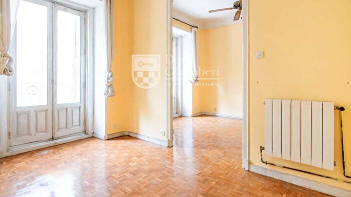 Casas en venta y pisos alquiler - 1
