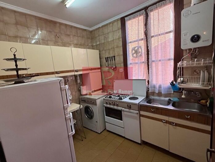 Casas en venta y pisos alquiler - 3