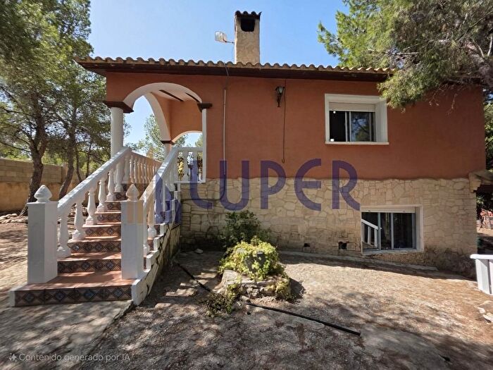 Casas en venta y pisos alquiler - 1
