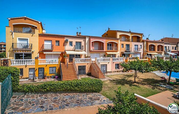 Casa en venta en Muga Gran Reserva Badia, Empuriabrava de 3 habitaciones