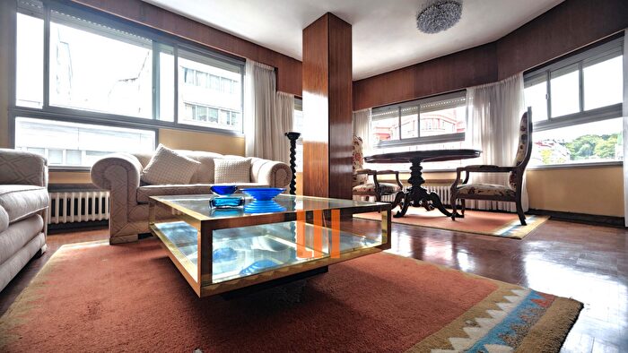 Casas en venta y pisos alquiler - 1
