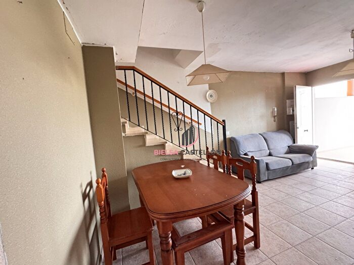 Casas en venta y pisos alquiler - 2