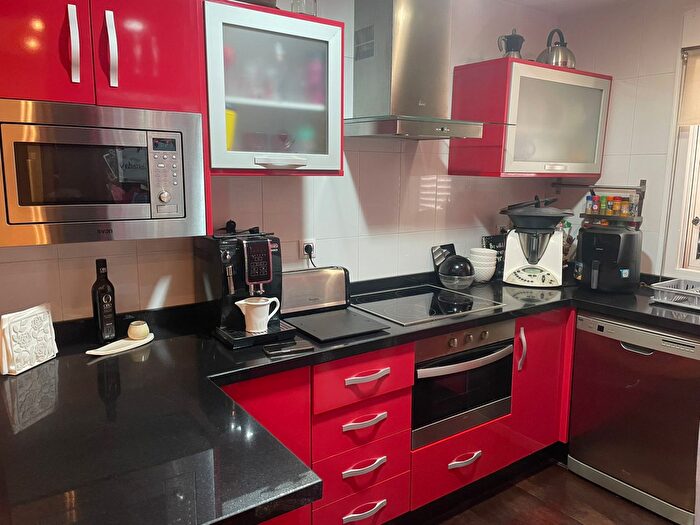Casas en venta y pisos alquiler - 2