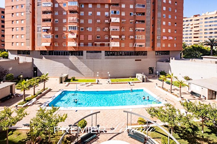 Piso en venta en Garbinet Vistahermosa, Garbinet Parque de las Avenidas de 3 habitaciones