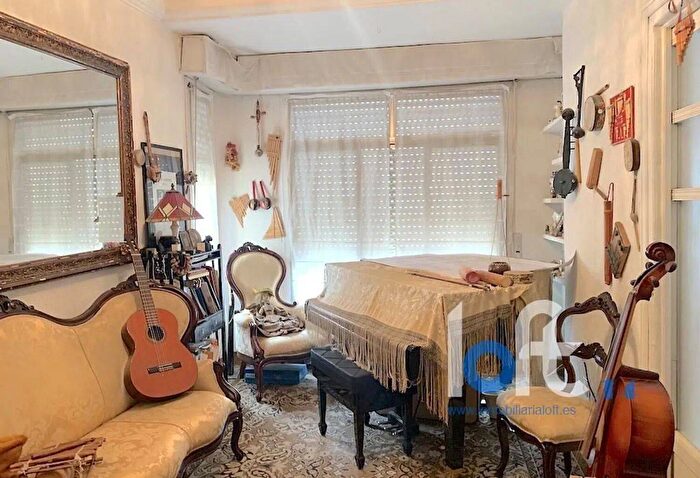 Casas en venta y pisos alquiler - 3