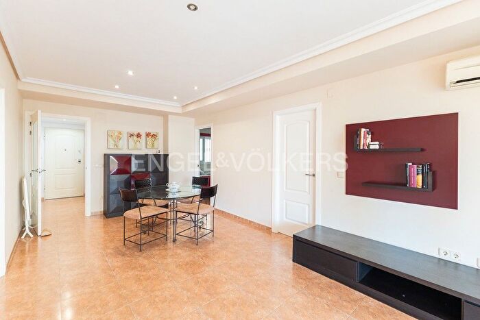 Piso en alquiler en Corinto Almarda, Sagunto Sagunt de 3 habitaciones