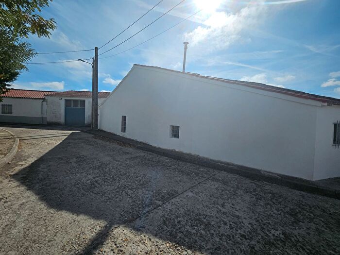 Casa en venta en Berrocal de Salvatierra, Salamanca de 3 habitaciones