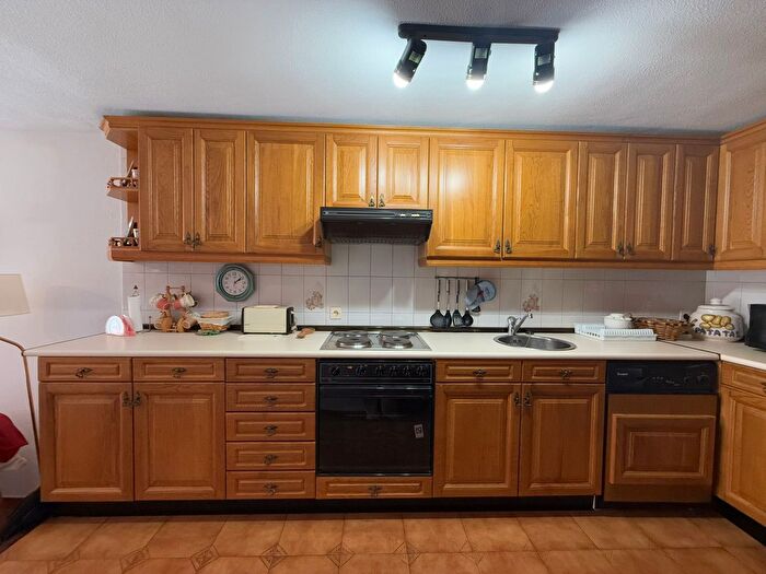 Casas en venta y pisos alquiler - 2