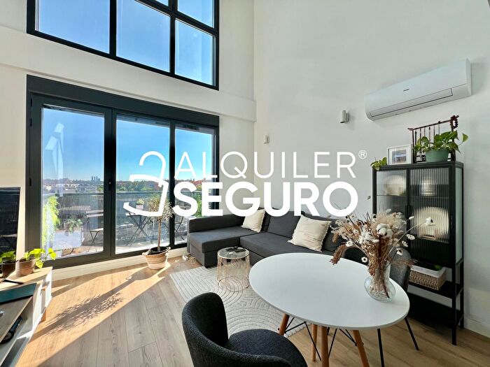 Casas en venta y pisos alquiler - 1