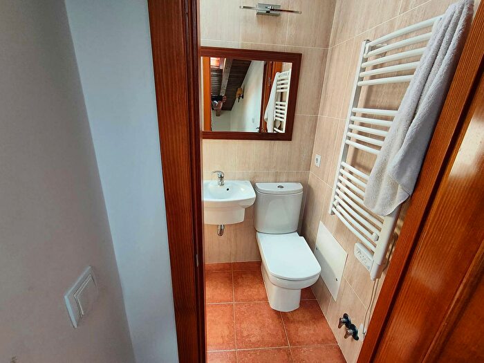 Casas en venta y pisos alquiler - 3