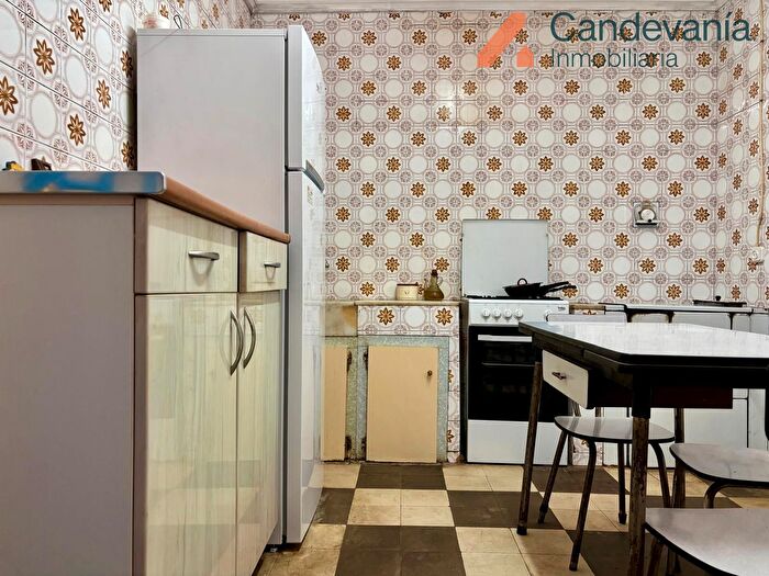 Casas en venta y pisos alquiler - 2