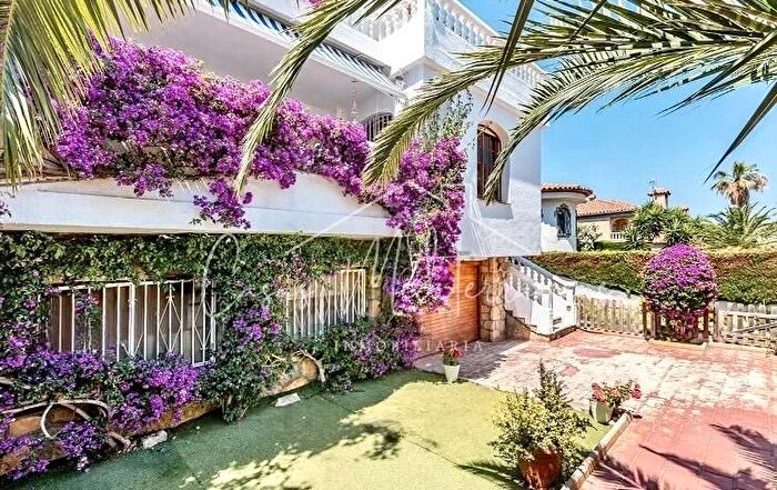 Casa en venta en Miami Platja, Pino Alto de 7 habitaciones