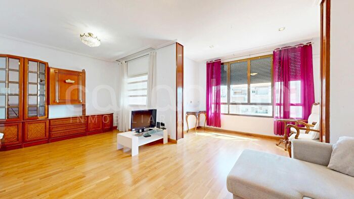 Casas en venta y pisos alquiler - 1