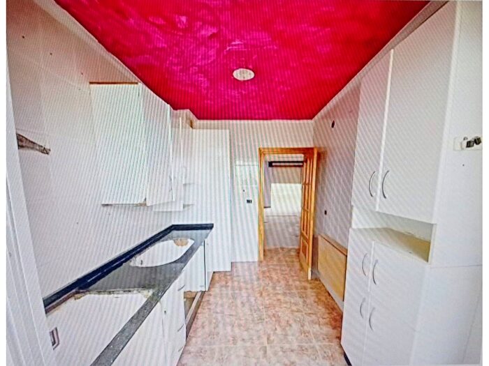 Casas en venta y pisos alquiler - 2