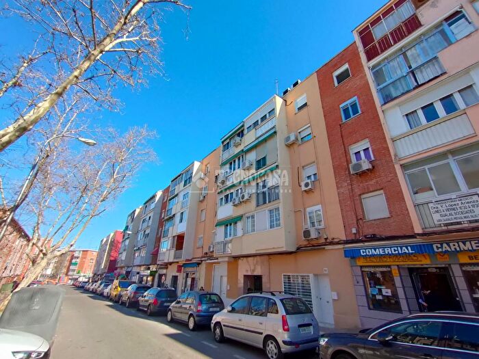 Casas en venta y pisos alquiler - 1