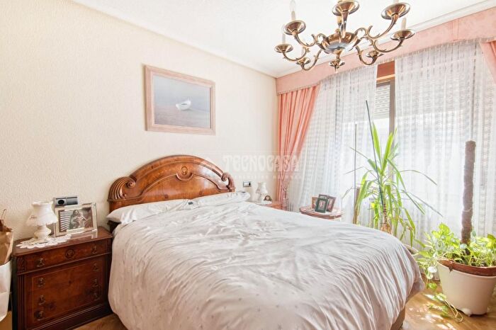 Casas en venta y pisos alquiler - 2