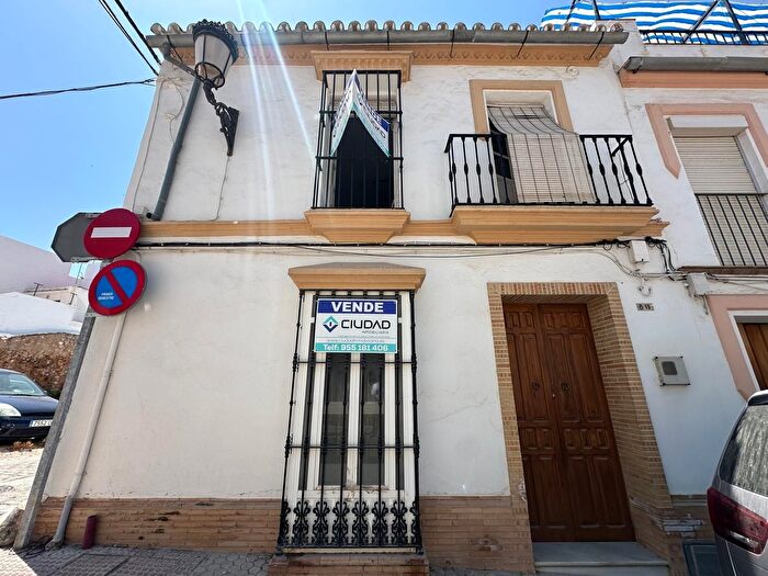 Casas en venta y pisos alquiler - 1