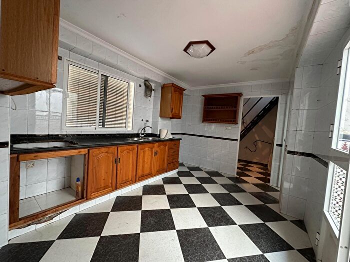Casas en venta y pisos alquiler - 2