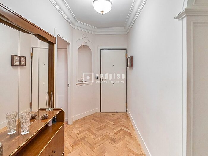 Piso en venta en Chamberí, Trafalgar de 3 habitaciones