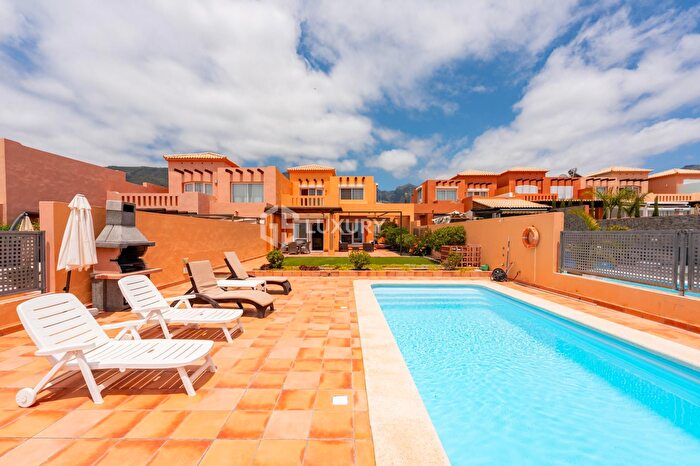 Casa en venta en Costa Adeje, La Caleta de 3 habitaciones