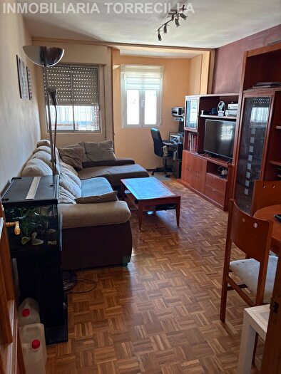 Casas en venta y pisos alquiler - 1