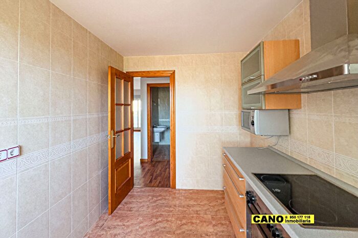 Casas en venta y pisos alquiler - 2