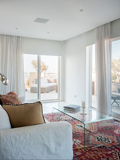 Casas en venta y pisos alquiler - 3