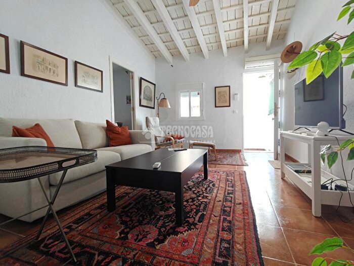 Casas en venta y pisos alquiler - 1