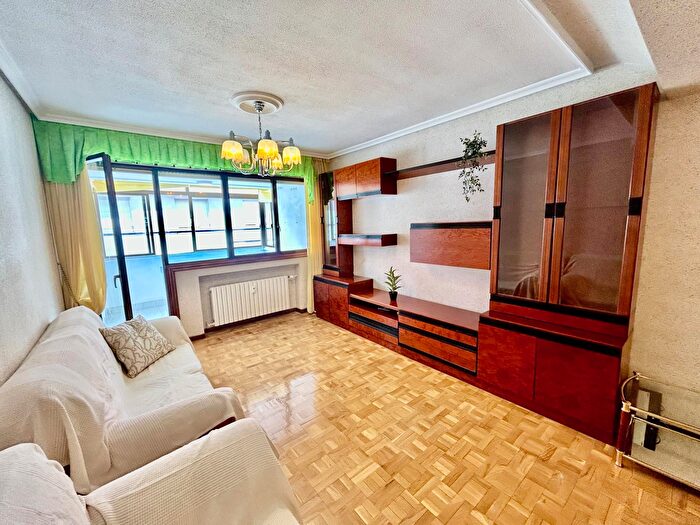 Casas en venta y pisos alquiler - 1