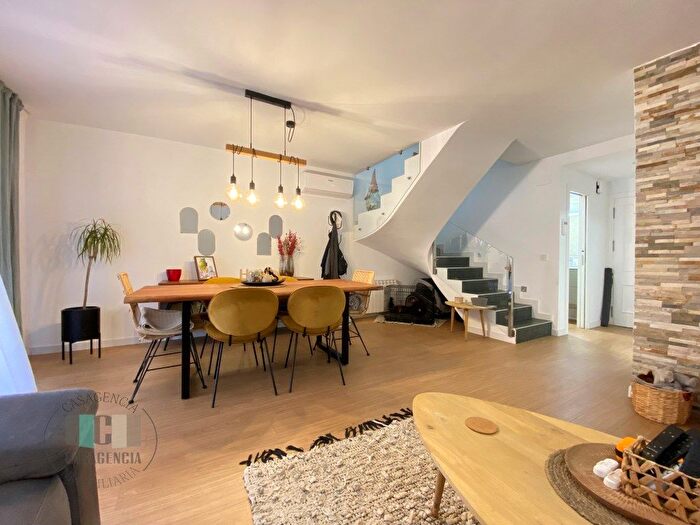 Casas en venta y pisos alquiler - 3