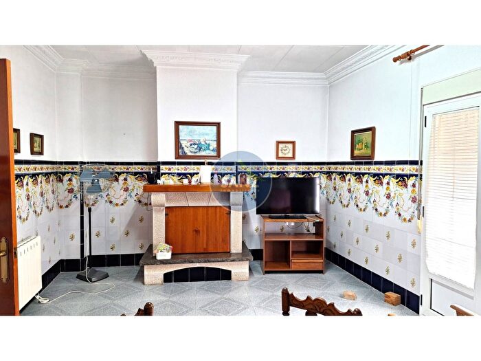 Casas en venta y pisos alquiler - 3