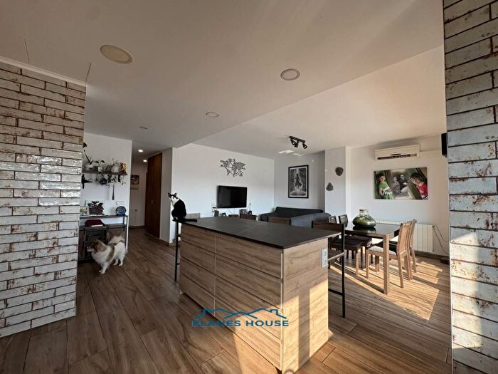 Casas en venta y pisos alquiler - 2