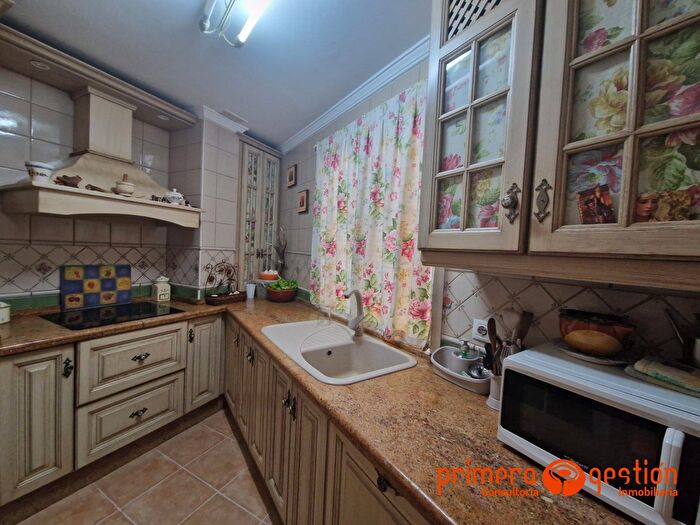 Casas en venta y pisos alquiler - 3