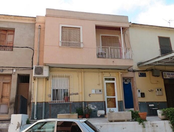 Casas en venta y pisos alquiler - 1