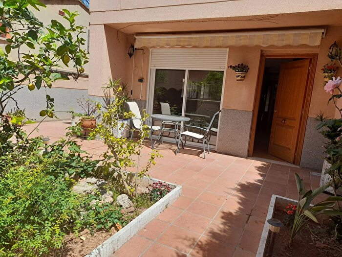 Casa en alquiler en Puerto de Sagunto, Nuevo Centro de 3 habitaciones