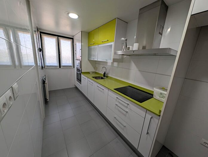 Casas en venta y pisos alquiler - 2