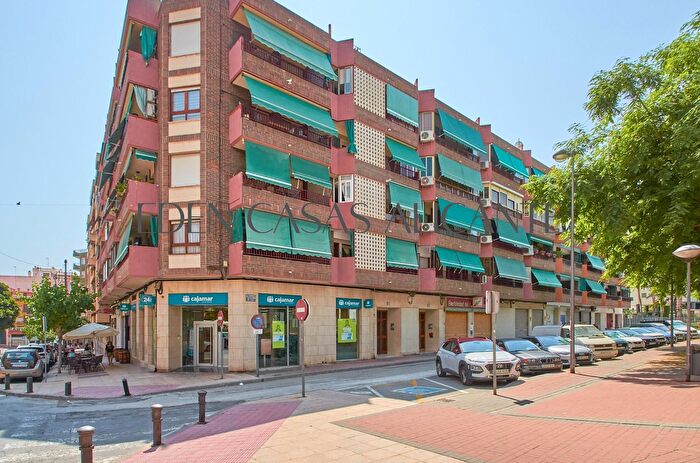 Casas en venta y pisos alquiler - 1