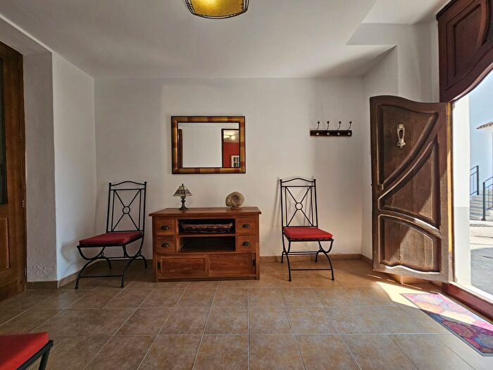 Casa en venta en Oliva pueblo, Oliva de 5 habitaciones