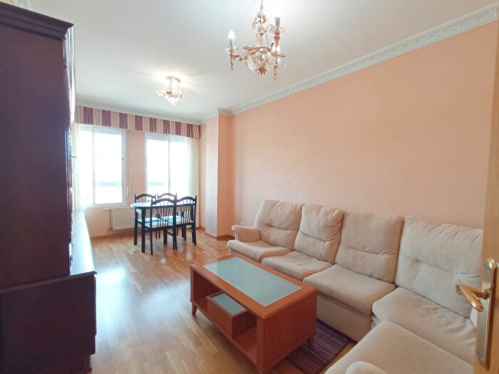 Casas en venta y pisos alquiler - 3
