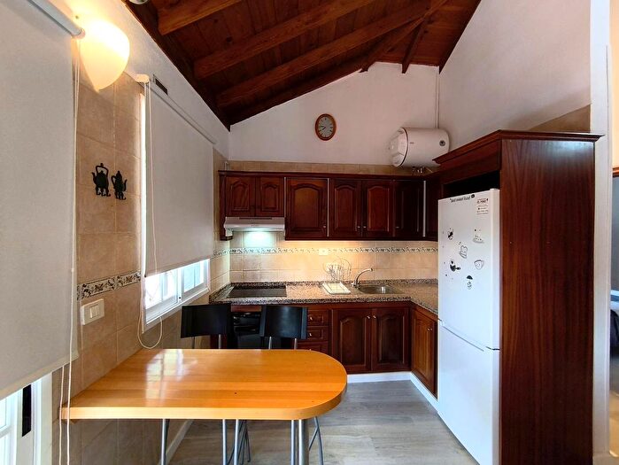 Casas en venta y pisos alquiler - 1