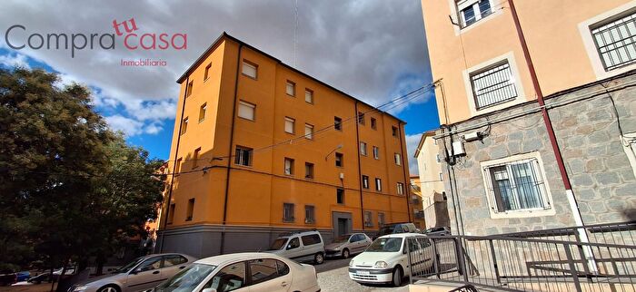 Casas en venta y pisos alquiler - 1