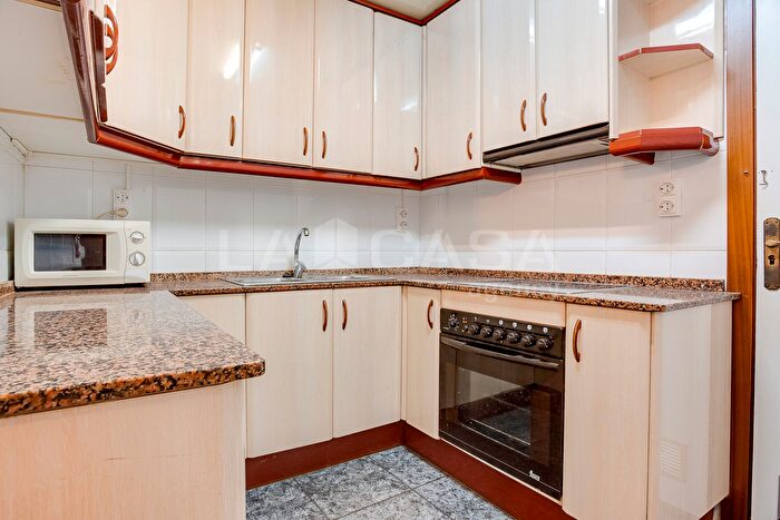 Casas en venta y pisos alquiler - 2