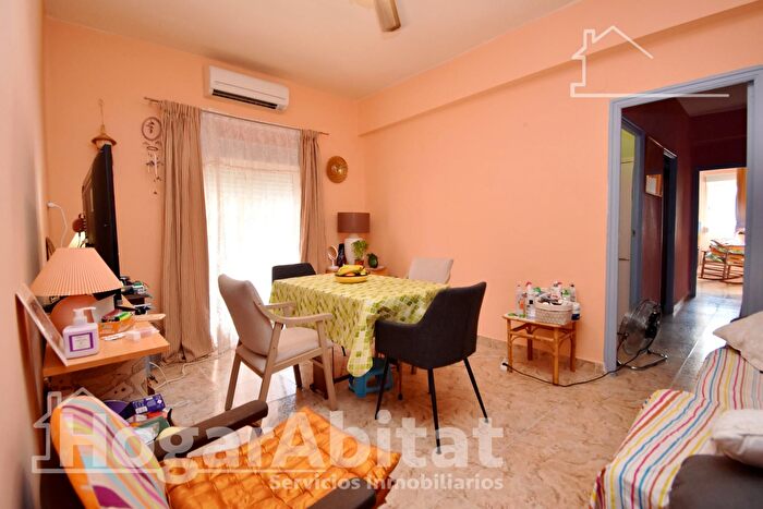 Piso en venta en Oliva pueblo, Oliva de 3 habitaciones